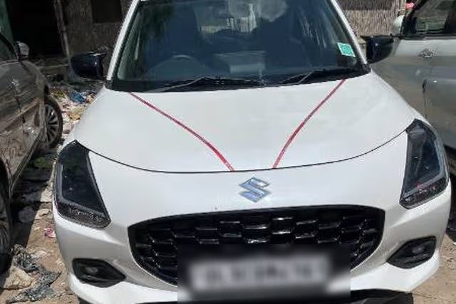 Maruti Suzuki Swift LXi Second-hand 2026 Maruti Suzuki Swift LXi for sale in New Delhi