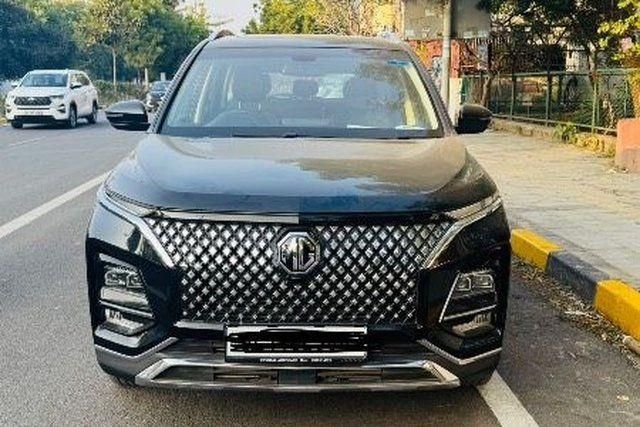 Second-hand 2025 MG Hector Plus Select Pro CVT 7Str 2024-2025 for sale in New Delhi