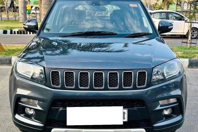 Second-hand 2018 Maruti Suzuki Vitara Brezza ZDi Plus AMT Dual Tone for sale in Chandigarh