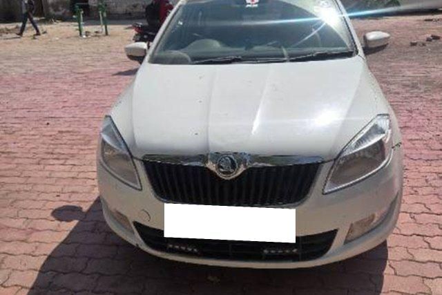 Skoda Rapid 1.5 TDI Ambition Plus Second-hand 2015 Skoda Rapid 1.5 TDI Ambition Plus for sale in Aurangabad