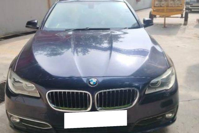 Second-hand 2017 BMW 5 Series 520d Luxury Line for sale in Noida