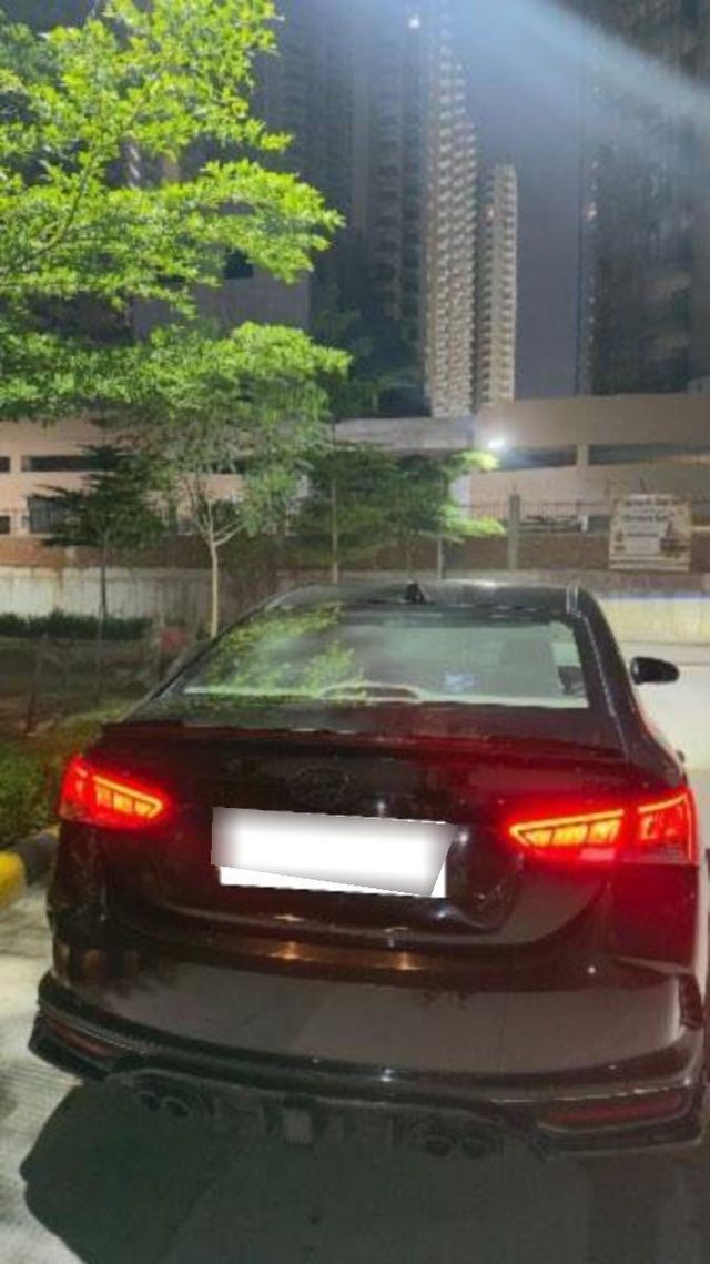Hyundai Verna SX IVT Opt Second-hand 2022 Hyundai Verna SX IVT Opt for sale in Noida