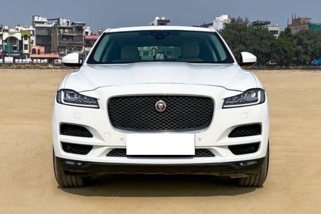 Second-hand 2019 Jaguar F-Pace Prestige 2.0 AWD for sale in New Delhi