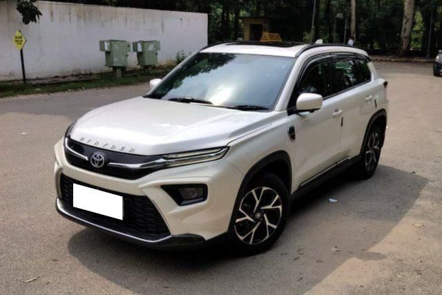 Second-hand 2025 Toyota Hyryder V HYBRID for sale in New Delhi