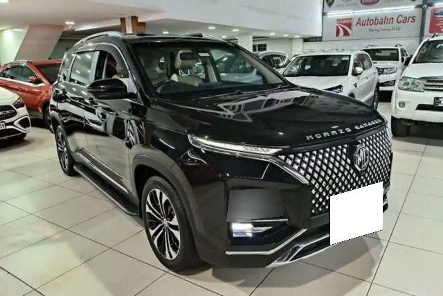 Second-hand 2023 MG Hector Sharp Pro 7Str CVT for sale in Bangalore