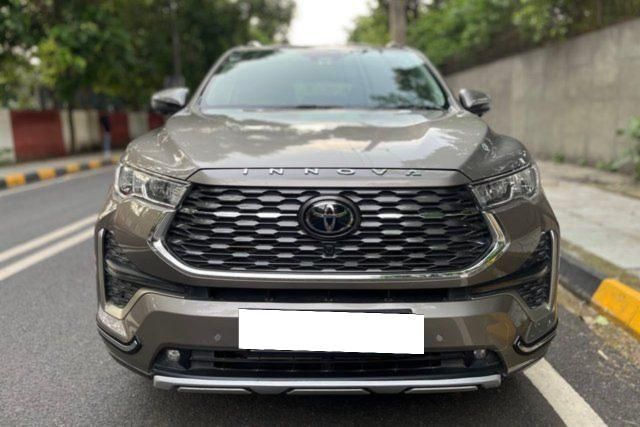 Second-hand 2026 Toyota Innova Hycross ZX(O) Hybrid for sale in New Delhi