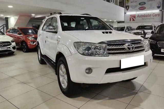 Second-hand 2011 Toyota Fortuner 3.0 Diesel for sale in Bangalore