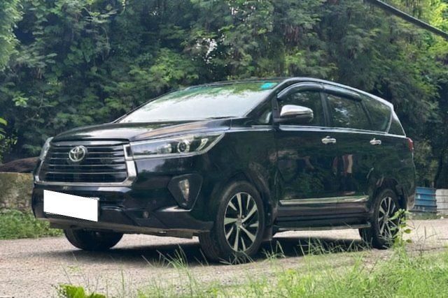Second-hand 2022 Toyota Innova Crysta 2.7 ZX 7 STR AT for sale in New Delhi