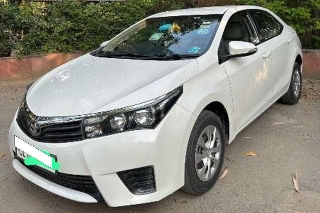 Toyota Corolla Altis D-4D JS Second-hand 2014 Toyota Corolla Altis D-4D JS for sale in New Delhi