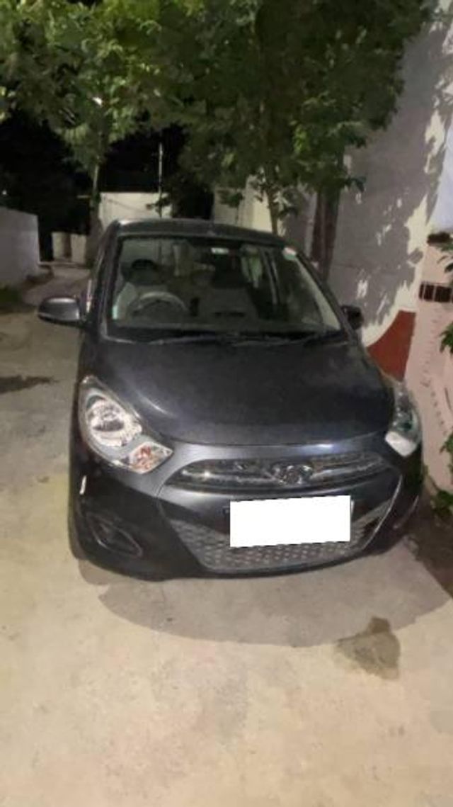 Second-hand 2013 Hyundai i10 Sportz for sale in Hyderabad