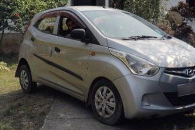 Hyundai EON D Lite Second-hand 2013 Hyundai EON D Lite for sale in Golaghat