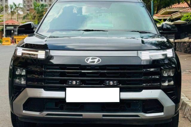 Second-hand 2024 Hyundai Alcazar Signature DCT for sale in Mumbai