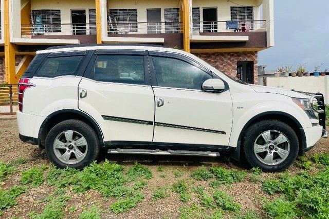 Second-hand 2012 Mahindra XUV500 W8 FWD for sale in Ahmednagar