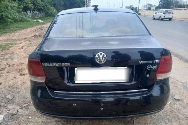 Volkswagen Vento Diesel Breeze Second-hand 2011 Volkswagen Vento Diesel Breeze for sale in Ahmedabad
