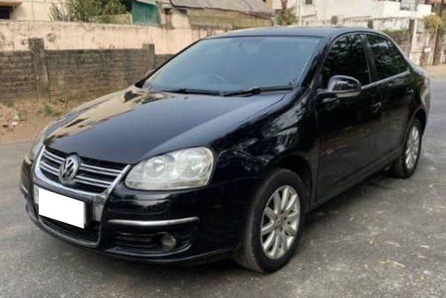 Second-hand 2011 Volkswagen Jetta 2.0 TDI Comfortline for sale in Nagpur