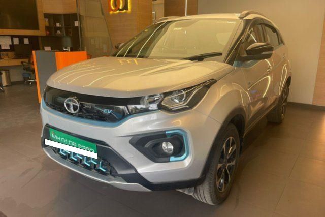 Second-hand 2020 Tata Nexon EV XZ Plus LUX for sale in Mumbai