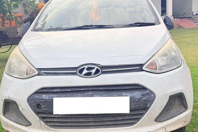 Second-hand 2014 Hyundai Grand i10 CRDi Era for sale in Jaipur