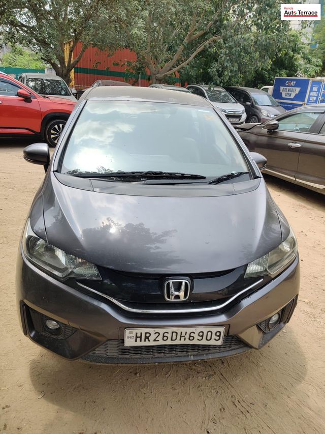Second-hand 2017 Honda Jazz V CVT for sale in Gurgaon