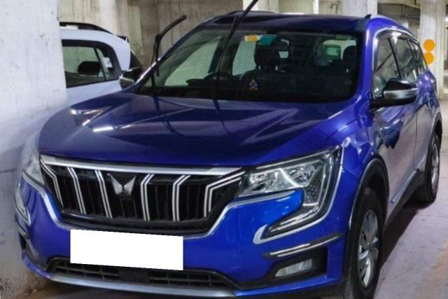Mahindra XUV700 AX3 5Str AT Second-hand 2024 Mahindra XUV700 AX3 5Str AT for sale in Noida