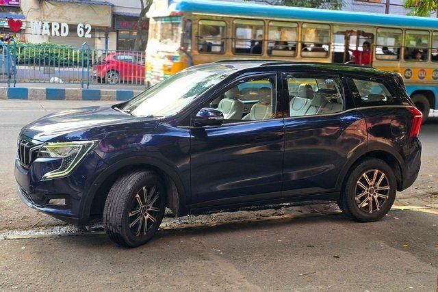 Mahindra XUV700 AX7 7Str Second-hand 2023 Mahindra XUV700 AX7 7Str for sale in Kolkata