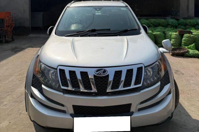 Mahindra XUV500 W8 FWD Second-hand 2014 Mahindra XUV500 W8 FWD for sale in Ludhiana