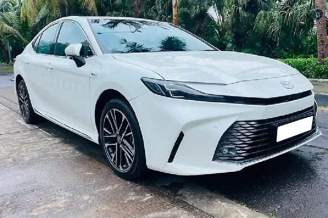 Second-hand 2026 Toyota Camry Elegance for sale in Mumbai