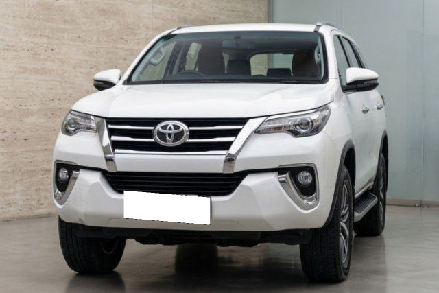 Second-hand 2018 Toyota Fortuner 2.8 2WD AT BSIV for sale in New Delhi