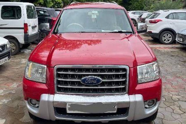 Second-hand 2009 Ford Endeavour 2.5L 4X2 MT for sale in Ahmedabad