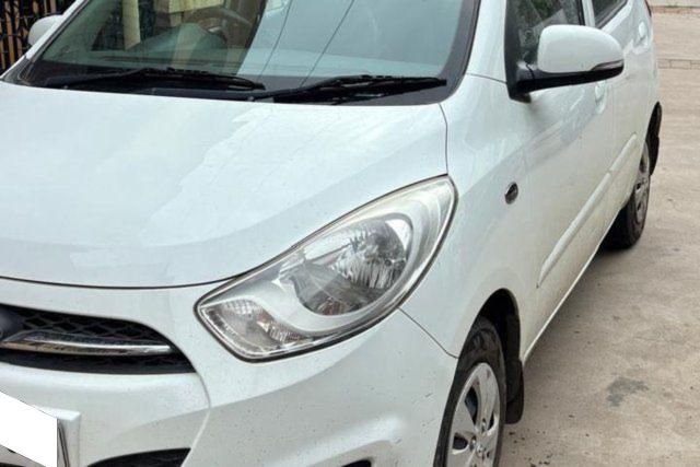 Second-hand 2012 Hyundai i10 Sportz AT for sale in Vadodara