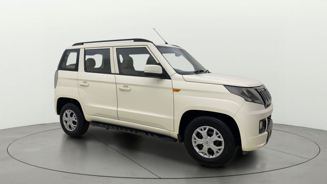 Mahindra TUV 300 T6 Plus Second-hand 2019 Mahindra TUV 300 T6 Plus for sale in Ahmedabad