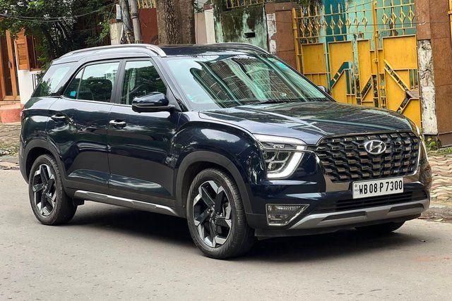 Second-hand 2023 Hyundai Alcazar Platinum 7-Seater Diesel BSVI for sale in Kolkata