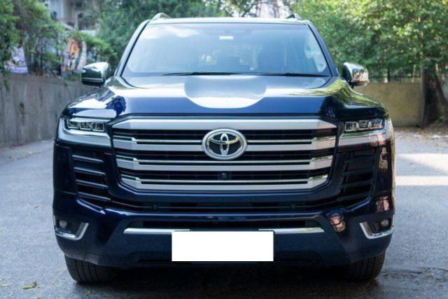 Second-hand 2023 Toyota Land Cruiser 300 ZX for sale in New Delhi