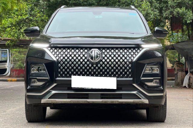Second-hand 2023 MG Hector Plus Sharp Pro CVT 2023-2025 for sale in New Delhi