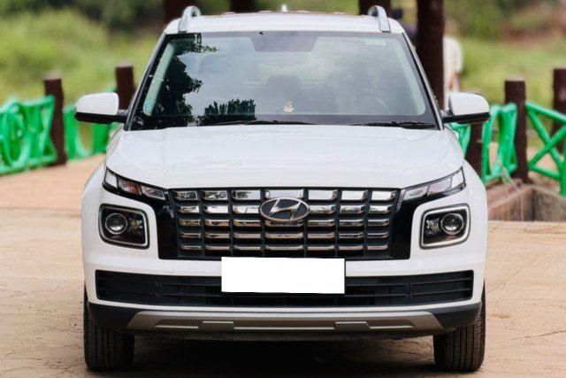 Second-hand 2024 Hyundai Venue SX for sale in Pune