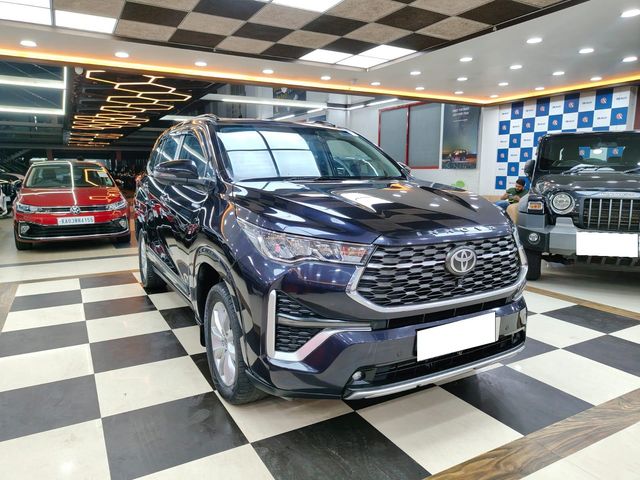 Second-hand 2024 Toyota Innova Hycross VX(O) 7STR Hybrid for sale in Bangalore