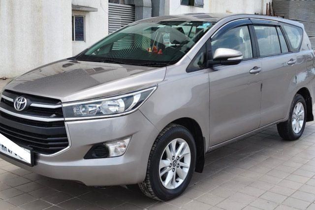 Toyota Innova Crysta 2.4 G MT BSIV Second-hand 2016 Toyota Innova Crysta 2.4 G MT BSIV for sale in Mumbai