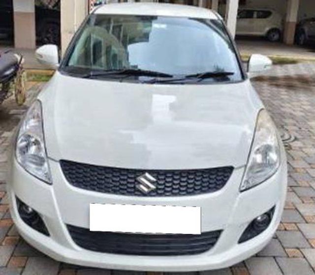 Second-hand 2012 Maruti Suzuki Swift ZXI for sale in Kolkata