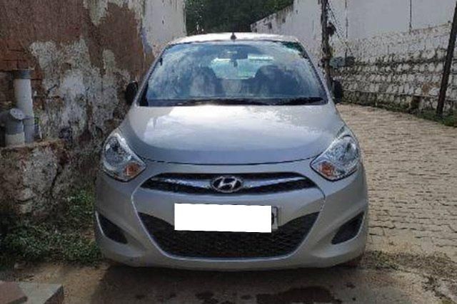 Hyundai i10 Magna 1.1L Second-hand 2014 Hyundai i10 Magna 1.1L for sale in Manesar