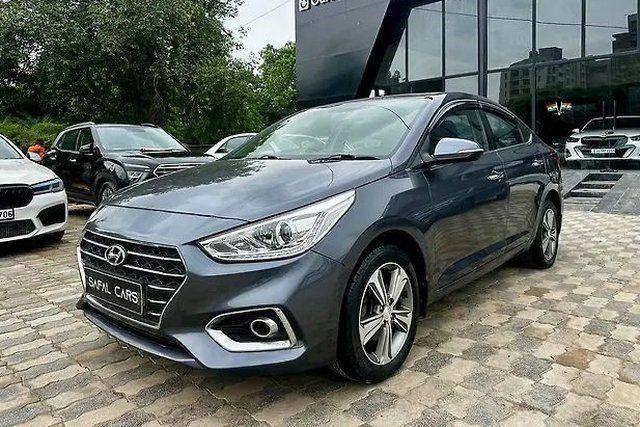Second-hand 2019 Hyundai Verna CRDi 1.6 SX Option AT for sale in Ahmedabad