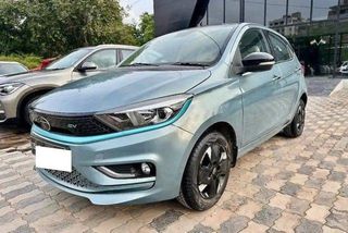 Used XZA Plus AMT BSVI