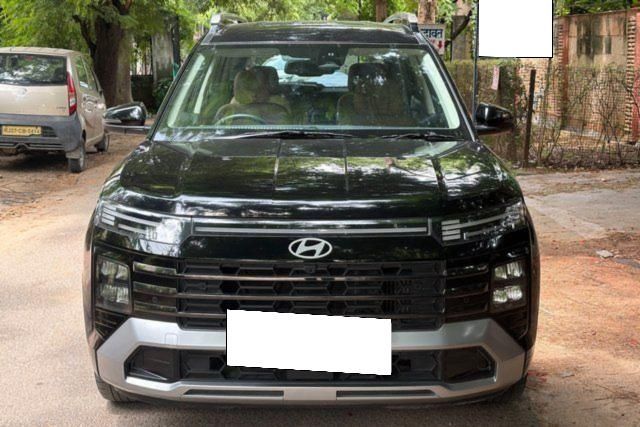 Second-hand 2024 Hyundai Alcazar Signature Diesel AT for sale in Jaipur