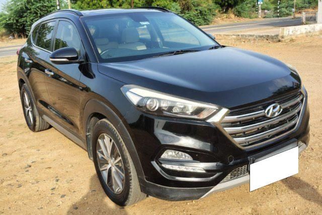 Second-hand 2019 Hyundai Tucson 2.0 Dual VTVT 2WD AT GL Opt for sale in Ahmedabad