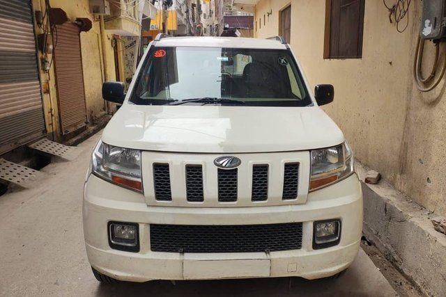 Mahindra TUV 300 T8 Second-hand 2016 Mahindra TUV 300 T8 for sale in New Delhi