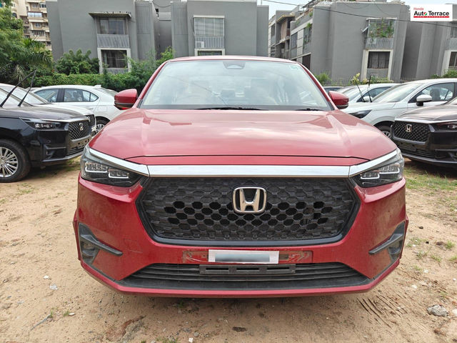 Honda Amaze ZX Second-hand 2024 Honda Amaze ZX for sale in Ahmedabad