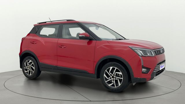 Second-hand 2022 Mahindra XUV300 W8 Option AMT BSVI for sale in Bangalore