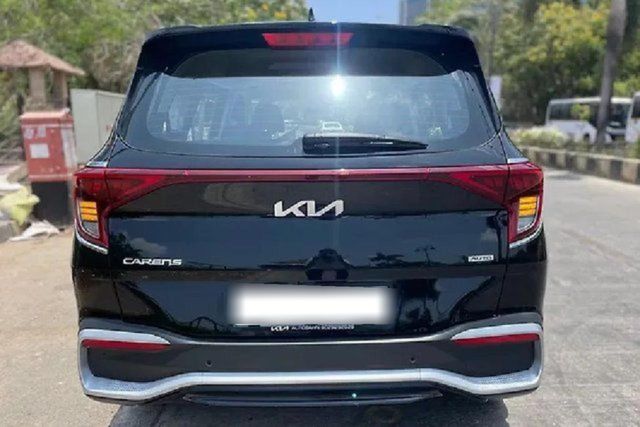 Second-hand 2025 Kia Carens Prestige Plus Opt Diesel AT for sale in Mumbai