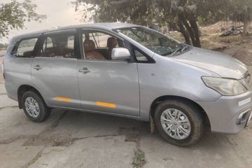 Used 2.5 G (Diesel) 7 Seater BS IV