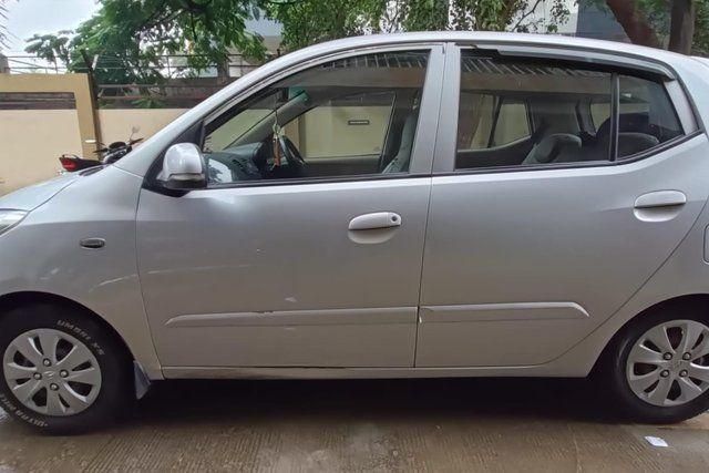 Second-hand 2013 Hyundai i10 Sportz for sale in Pune