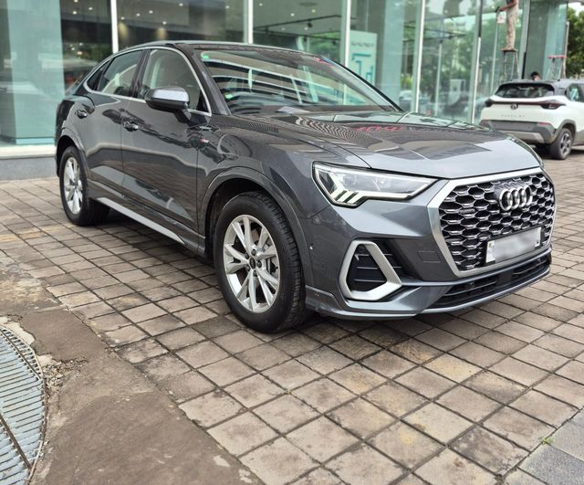 Second-hand 2025 Audi Q3 Sportback 40TFSI Quattro for sale in Ahmedabad