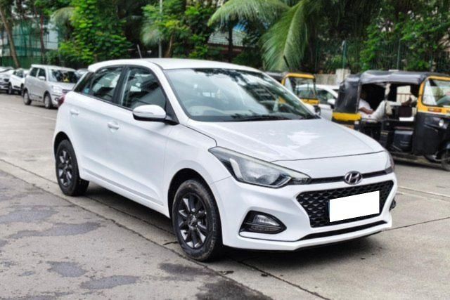 Second-hand 2018 Hyundai i20 Petrol CVT Asta for sale in Mumbai